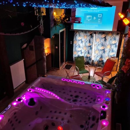 Villa Maelio Jacuzzi Sauna Et Salle De Jeux - Privatif Saint-Maurice  エクステリア 写真